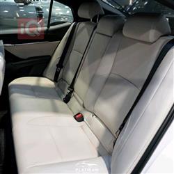 تۆیۆتا کامری